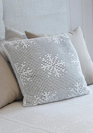 Viking garn - Hefte 2429 Tema: Heklerier fra oldemors tid i Viking heklegarn