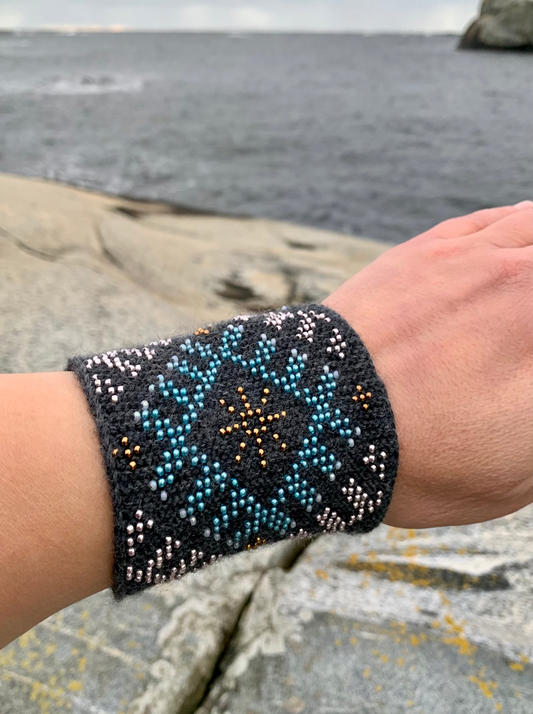 mansjetter, armbånd, perler, latviske votter