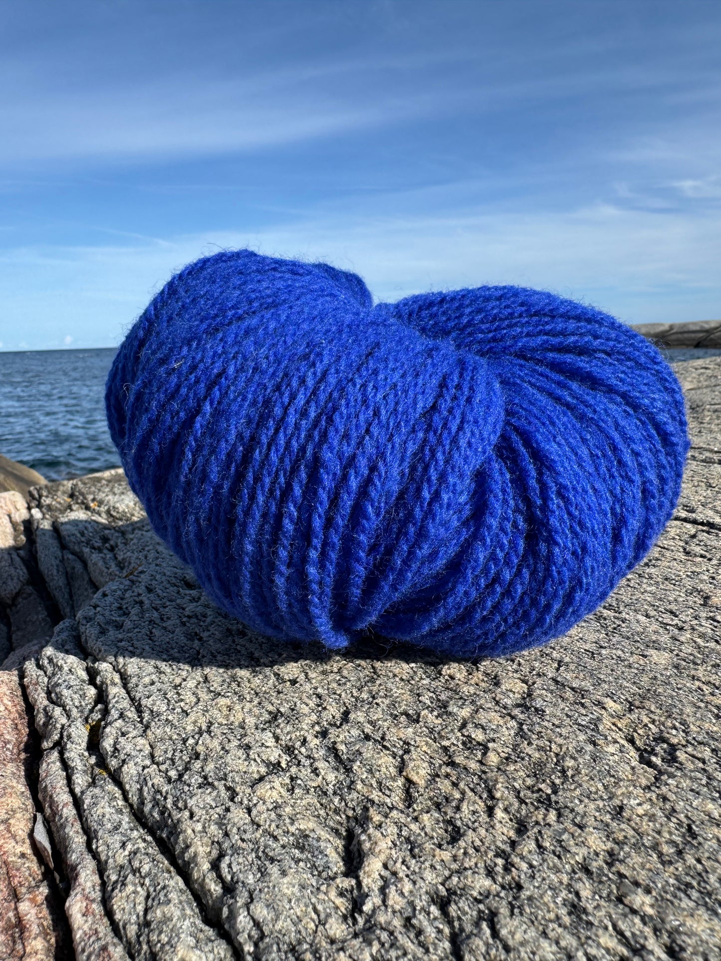 Kongeblå ullgarn 6/2 225g