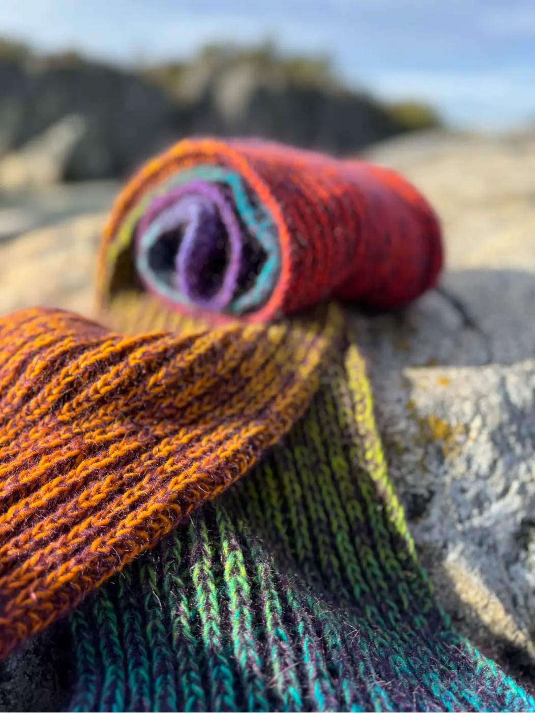 fargespill skjer, regnbue farger med lilla mohair