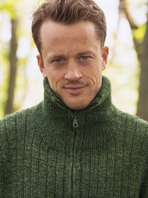 Tarjei Bø, portrett i Tarjei genser